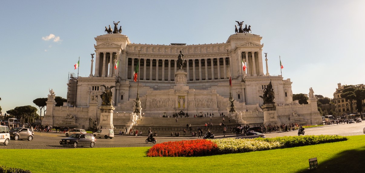 Officially known as the Monumento Nazionale a Vittorio Emanuele II, the enormous white marble monument that dominates Piazza Venezia was built as a tribute to the first king of a united Italy, Victor Emmanuel II.