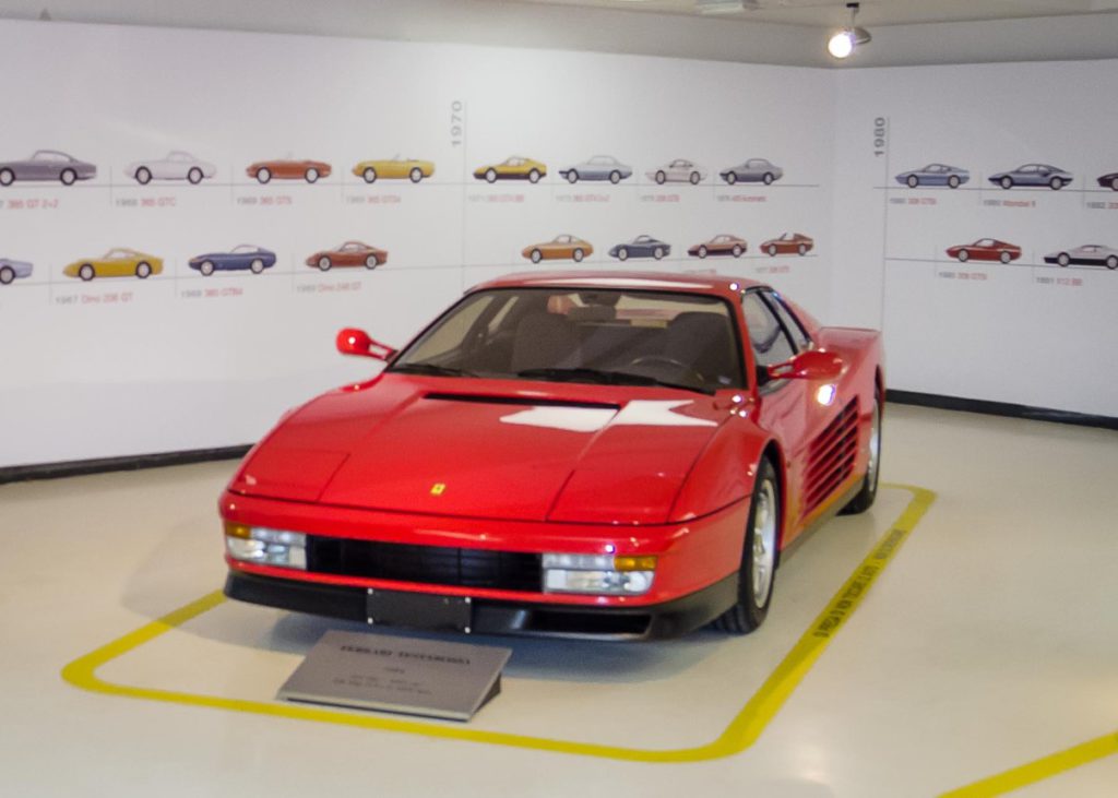 Berlinetta boxer, the best looking car in the 80's. 