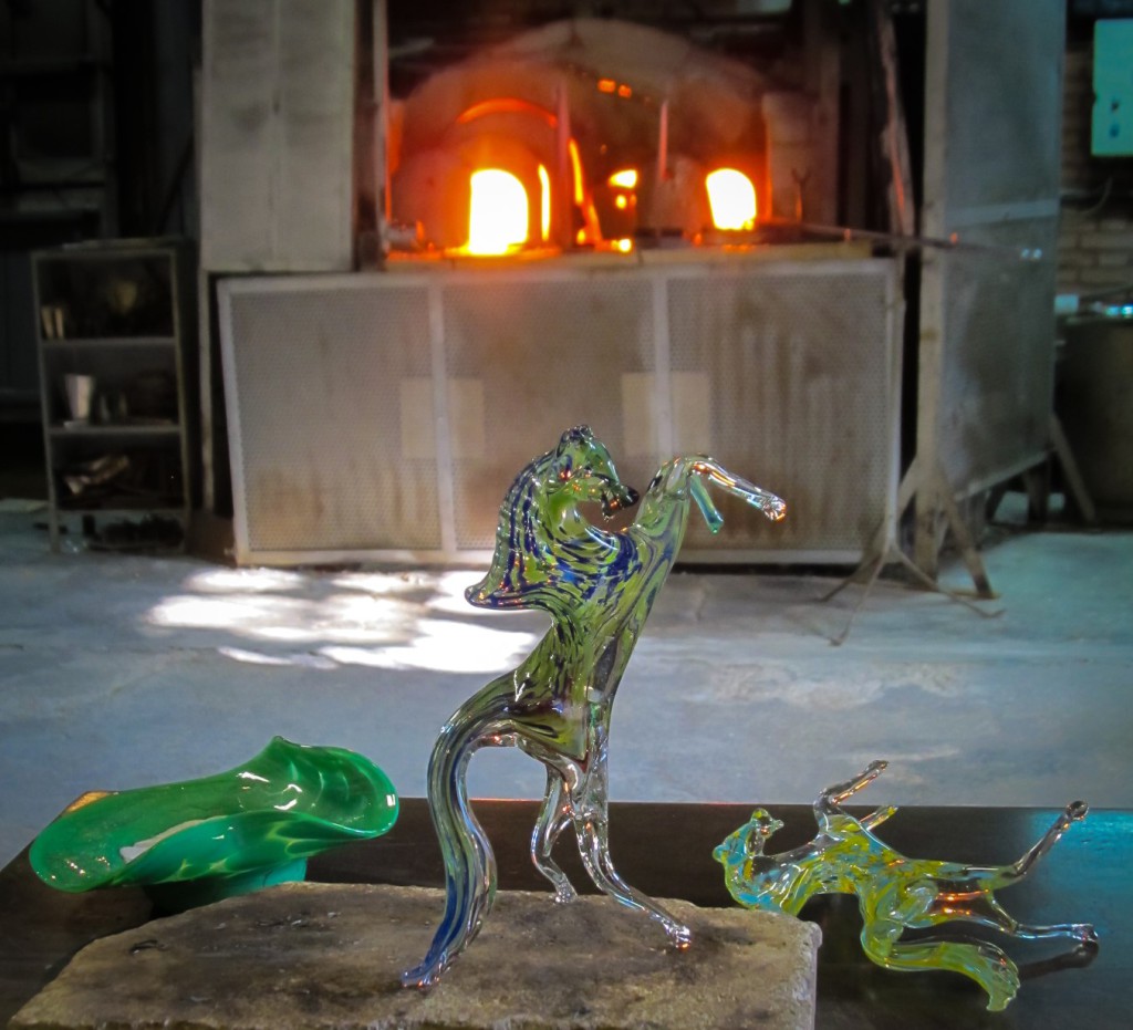 Artist make a horse like this in a few minutes.