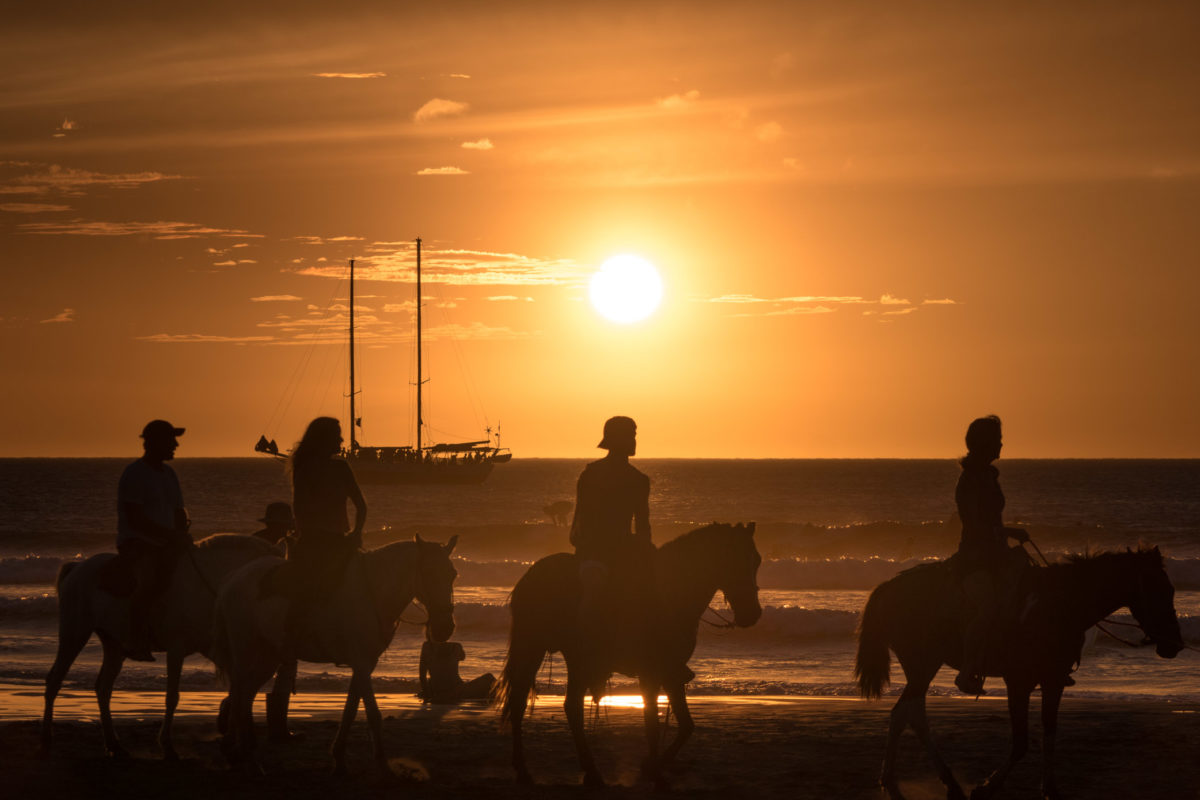 Beautiful beaches of Costa Rica draws crowds of young people. It is a place you can kick off the shoes and retire.